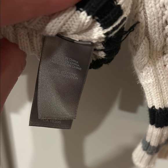 Vintage ✨Liz Claiborne Cream Cable Knit Sweater - Picture 4 of 6